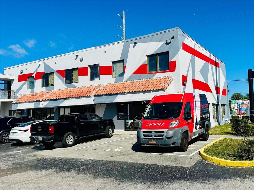 A prime corner Commercial 1ST FLOOR 4000SF ( option to rent 1/2 of the unit, 2000 SF ) front space on the main commercial of Hallandale Beach Blvd. Located east of I-95 and just a few blocks away from A1A . Midway between Miami and Fort Lauderdale, the property provides easy access to all major roads and highways including I-95, US-1, Dixie Hwy and A1A. The property is surrounded by existing businesses, upcoming projects and rapidly growing foot traffic. Ideal for retail, gym, creative office, showroom and MORE 1st floor 4000.