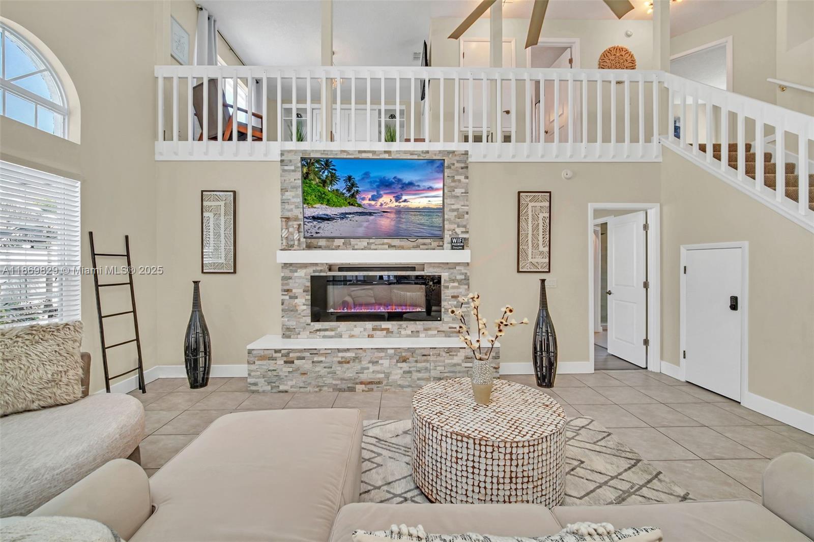 LINDFIELDS UNIT 3 - Residential