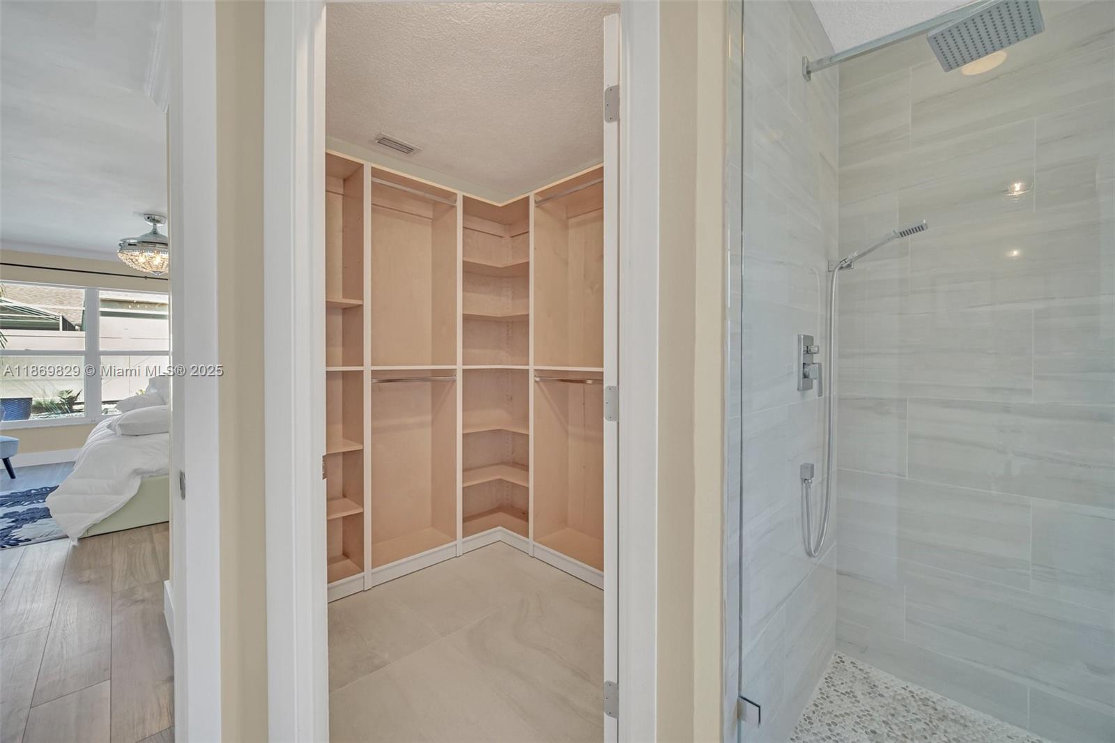 LINDFIELDS UNIT 3 - Residential