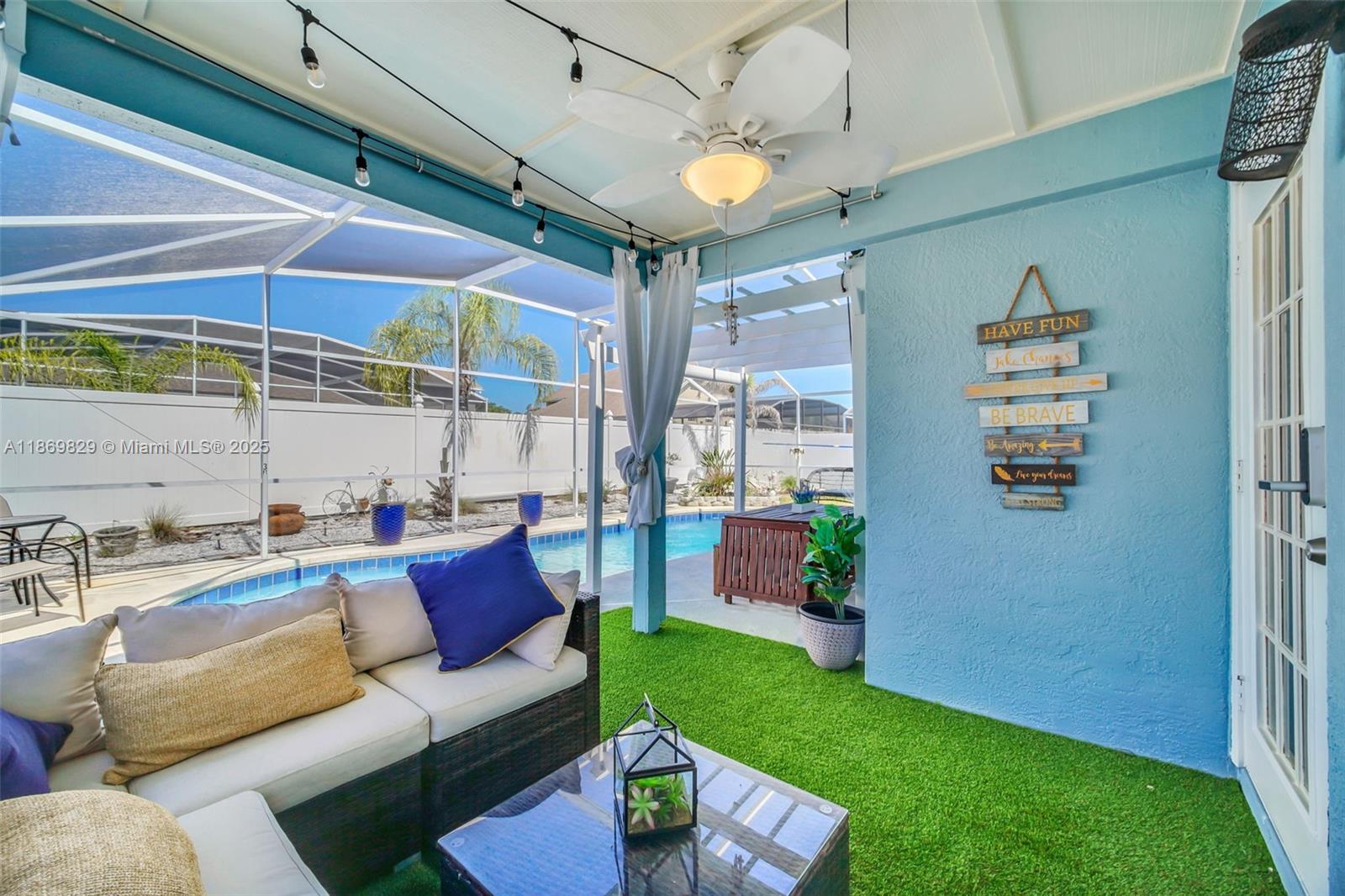 LINDFIELDS UNIT 3 - Residential