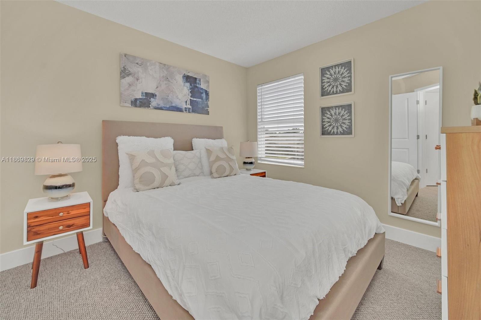 LINDFIELDS UNIT 3 - Residential