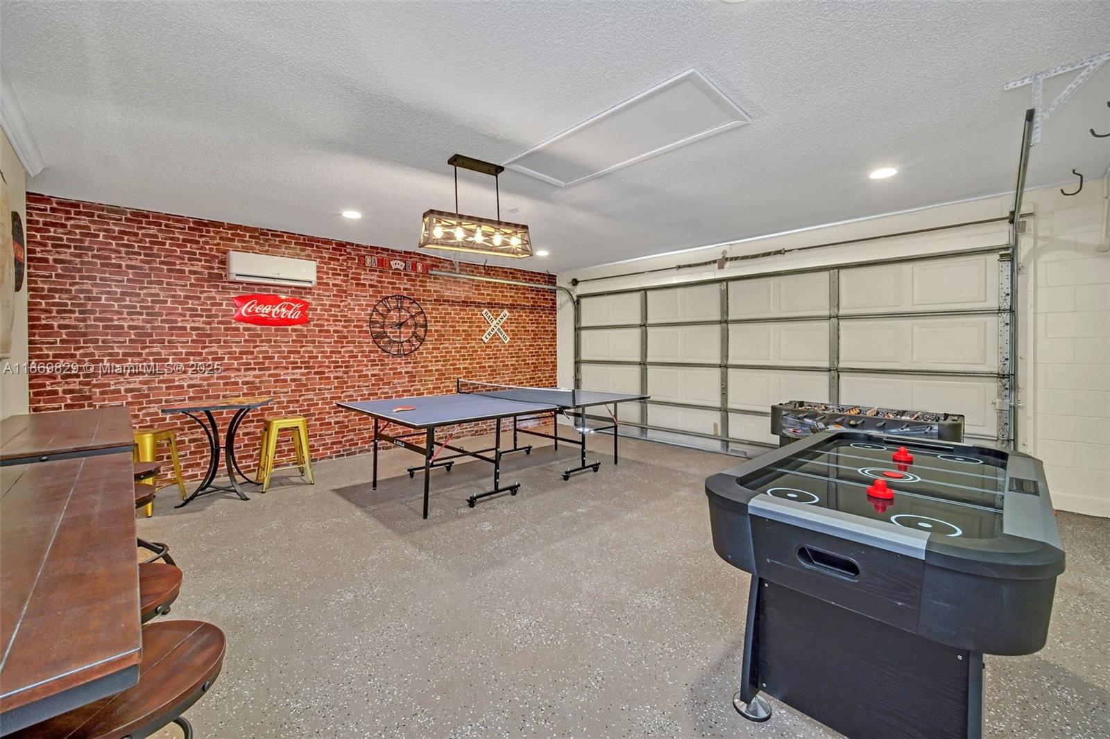 LINDFIELDS UNIT 3 - Residential