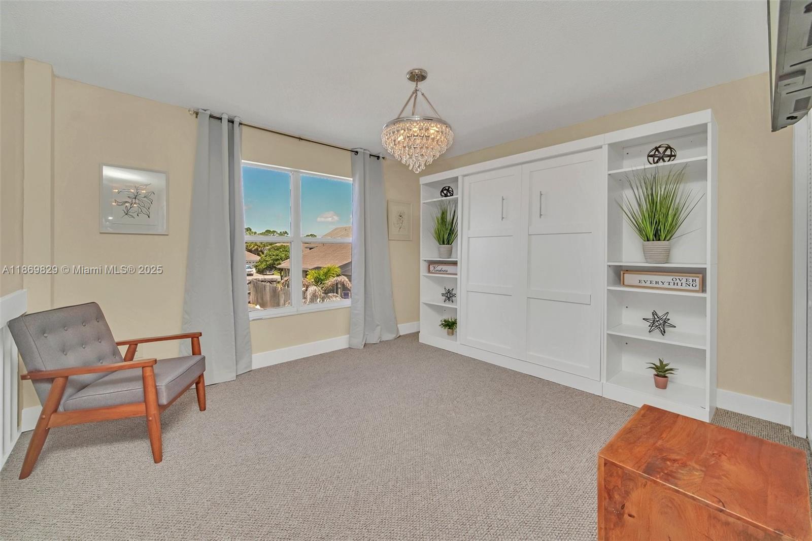 LINDFIELDS UNIT 3 - Residential