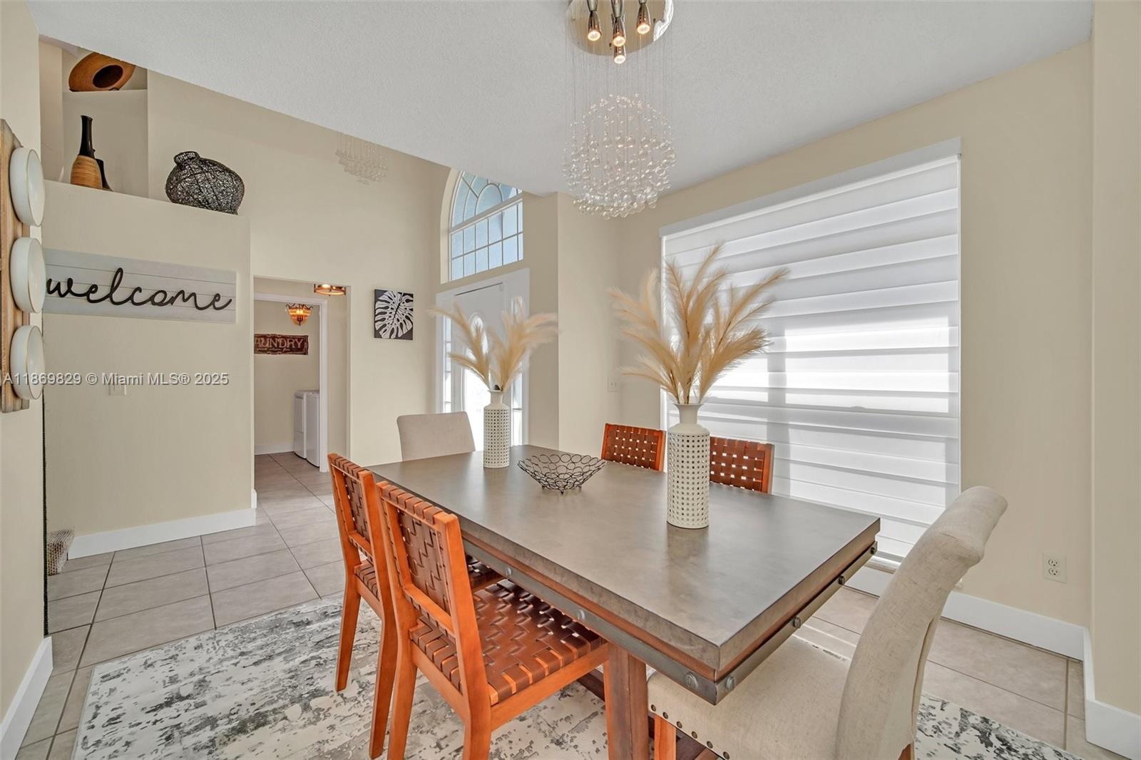 LINDFIELDS UNIT 3 - Residential