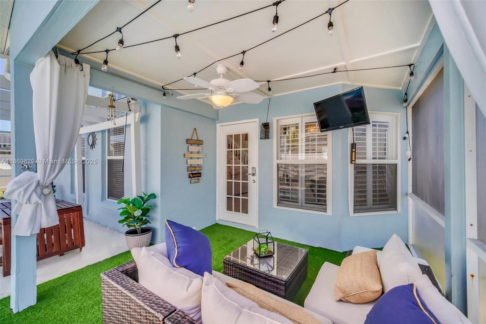 LINDFIELDS UNIT 3 - Residential