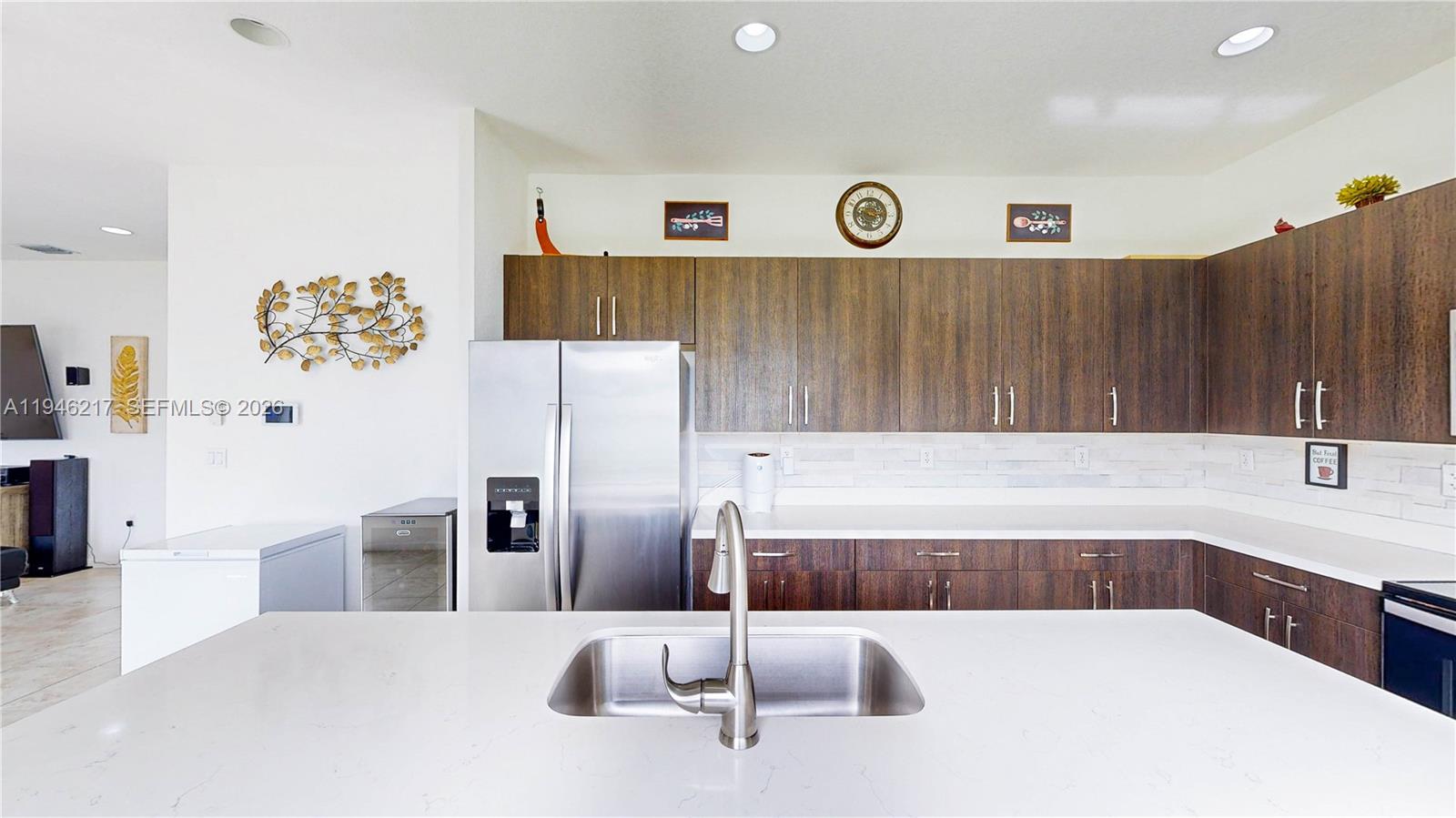 A H AT TURNPIKE SOUTH SEC - Residential