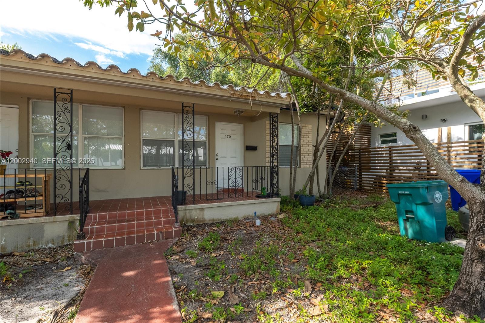 SHADOWLAWN - Residential Income