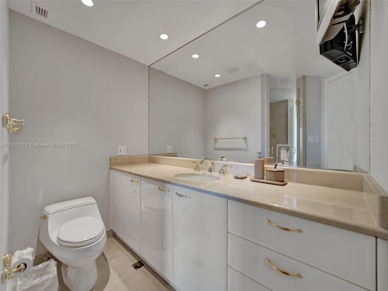 TOWERS OF PORTO VITA-SOUT - Residential