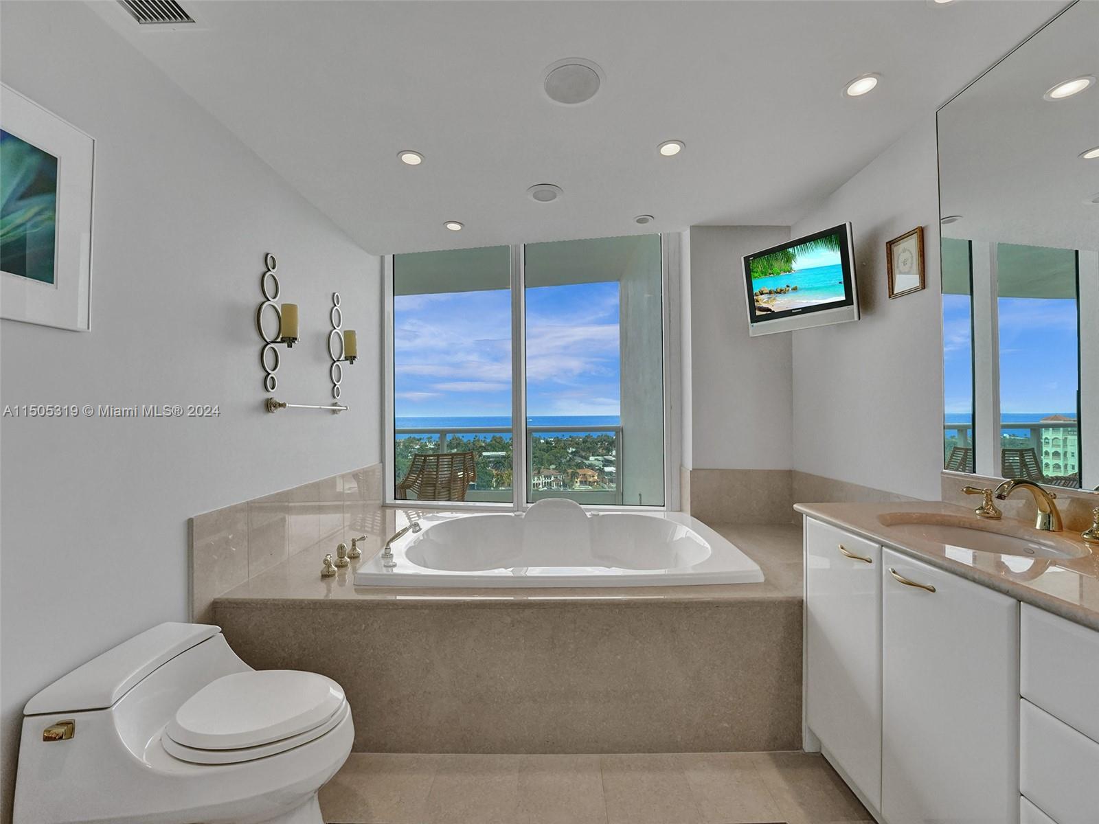 TOWERS OF PORTO VITA-SOUT - Residential