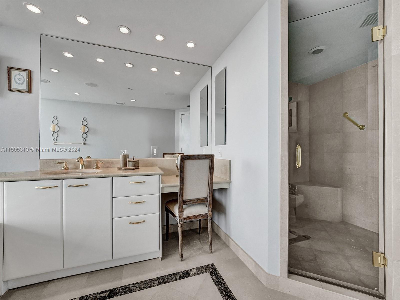 TOWERS OF PORTO VITA-SOUT - Residential