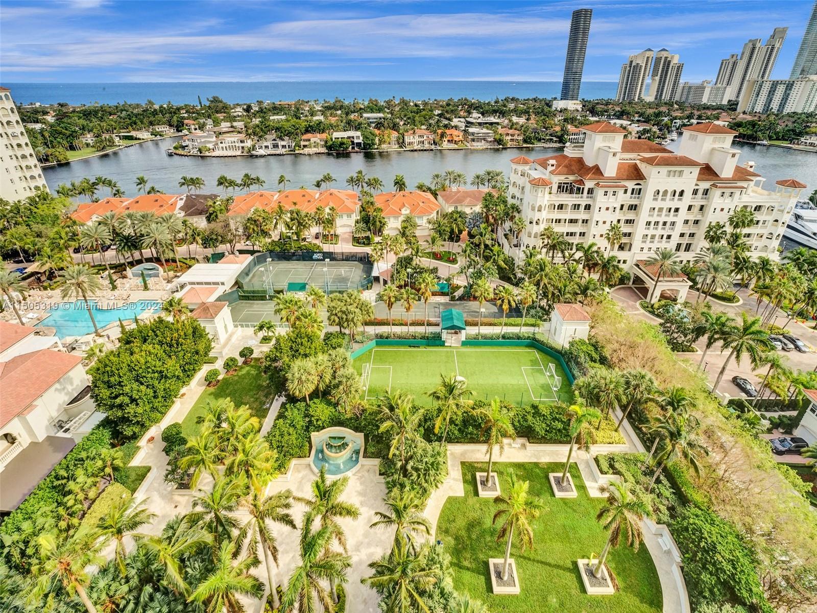 TOWERS OF PORTO VITA-SOUT - Residential