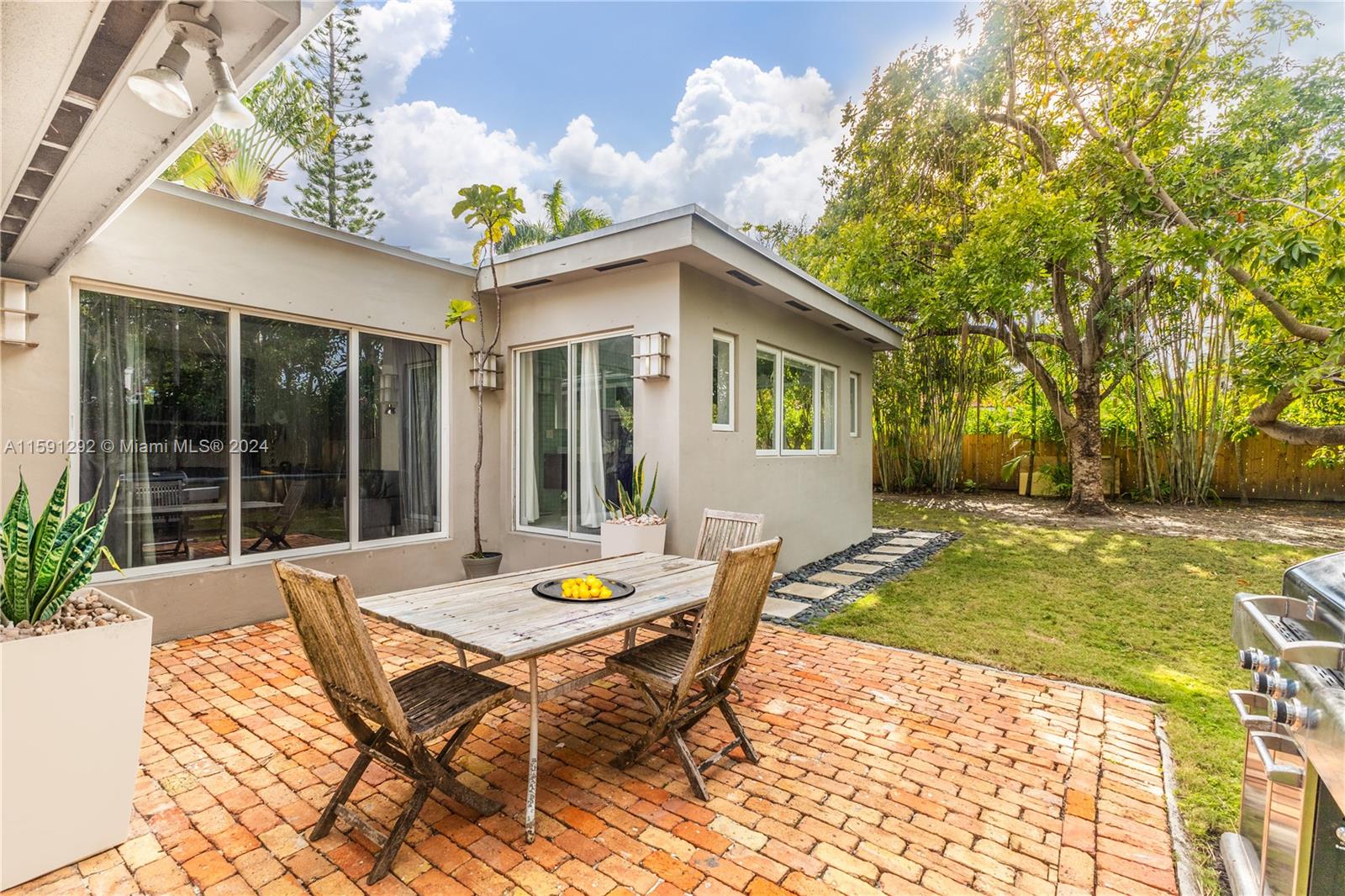 NEW BELLE MEADE - Residential