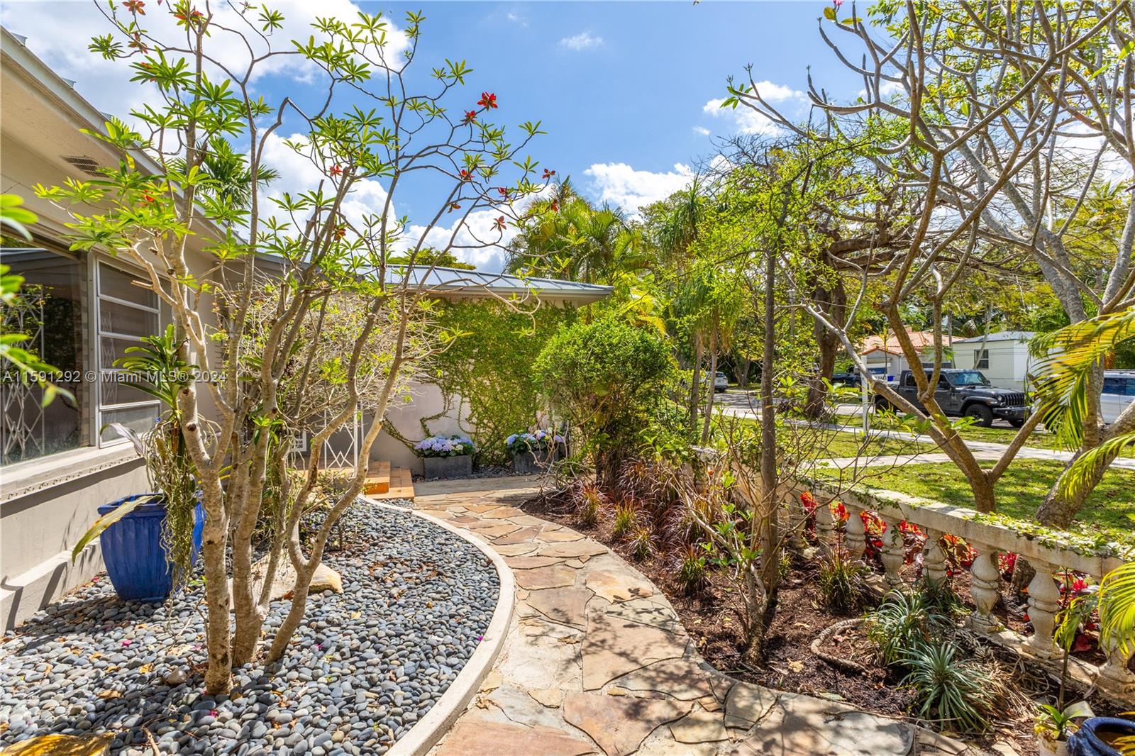 NEW BELLE MEADE - Residential