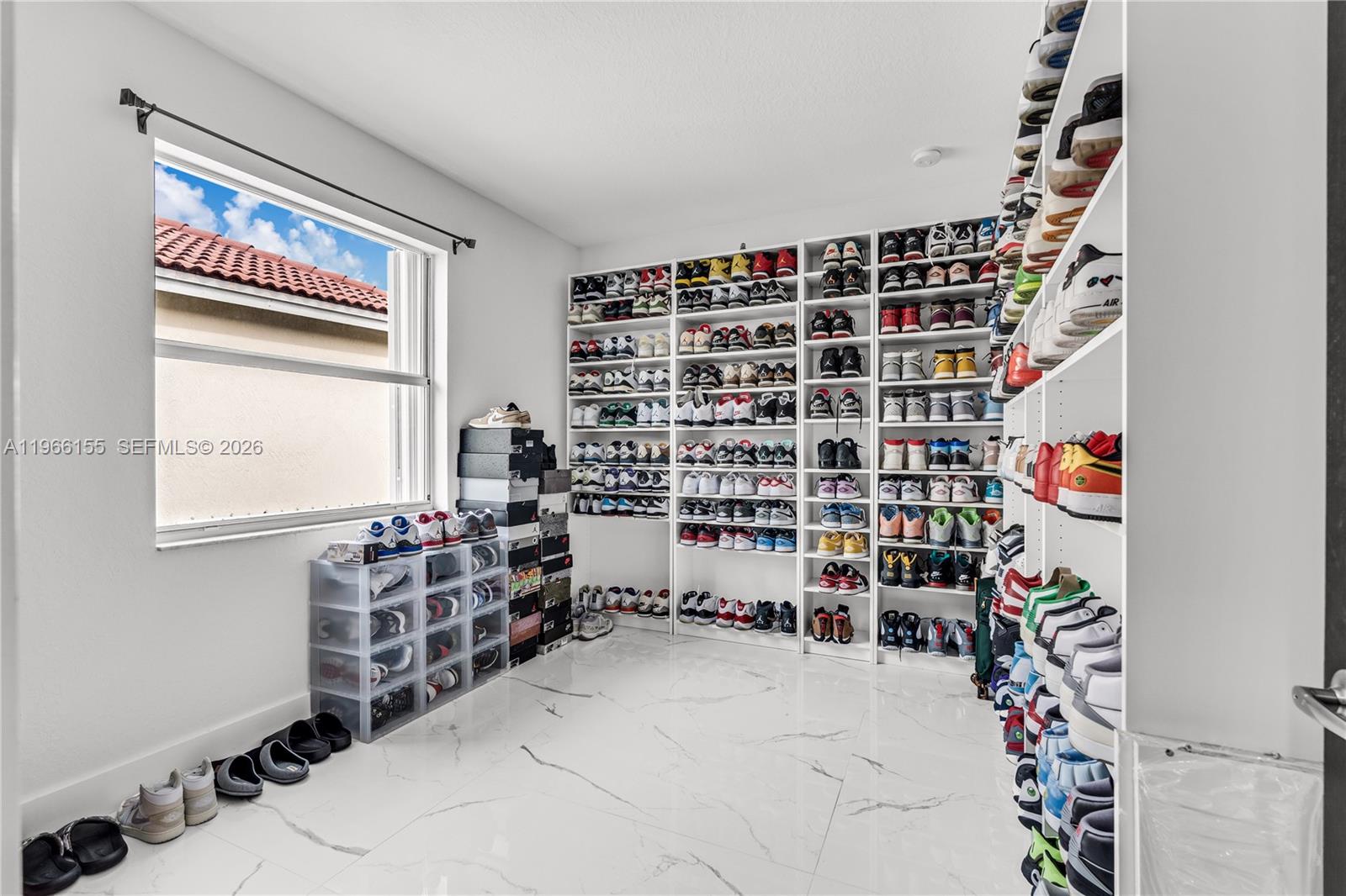 PORTOFINO OAKS - Residential