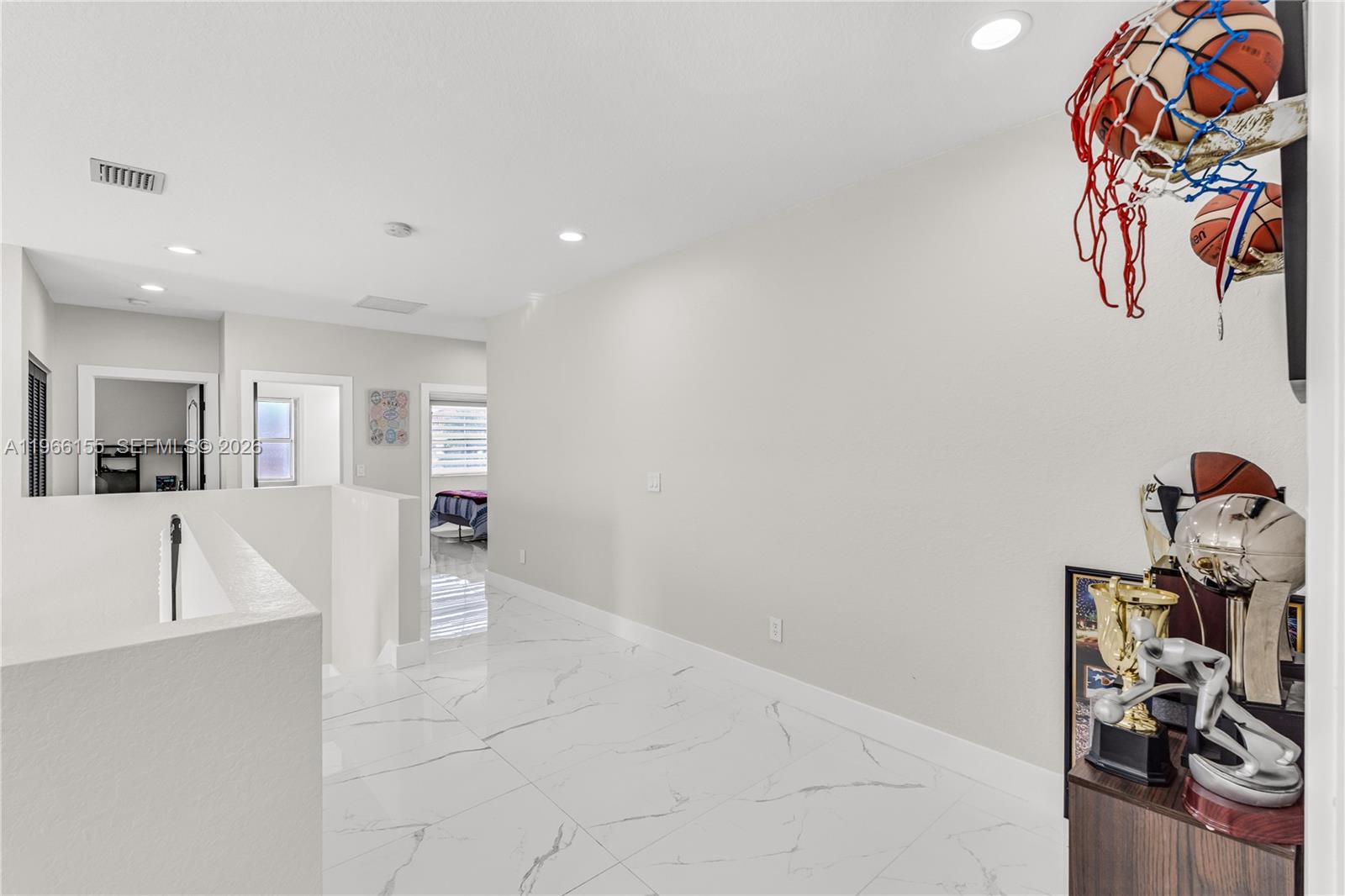 PORTOFINO OAKS - Residential