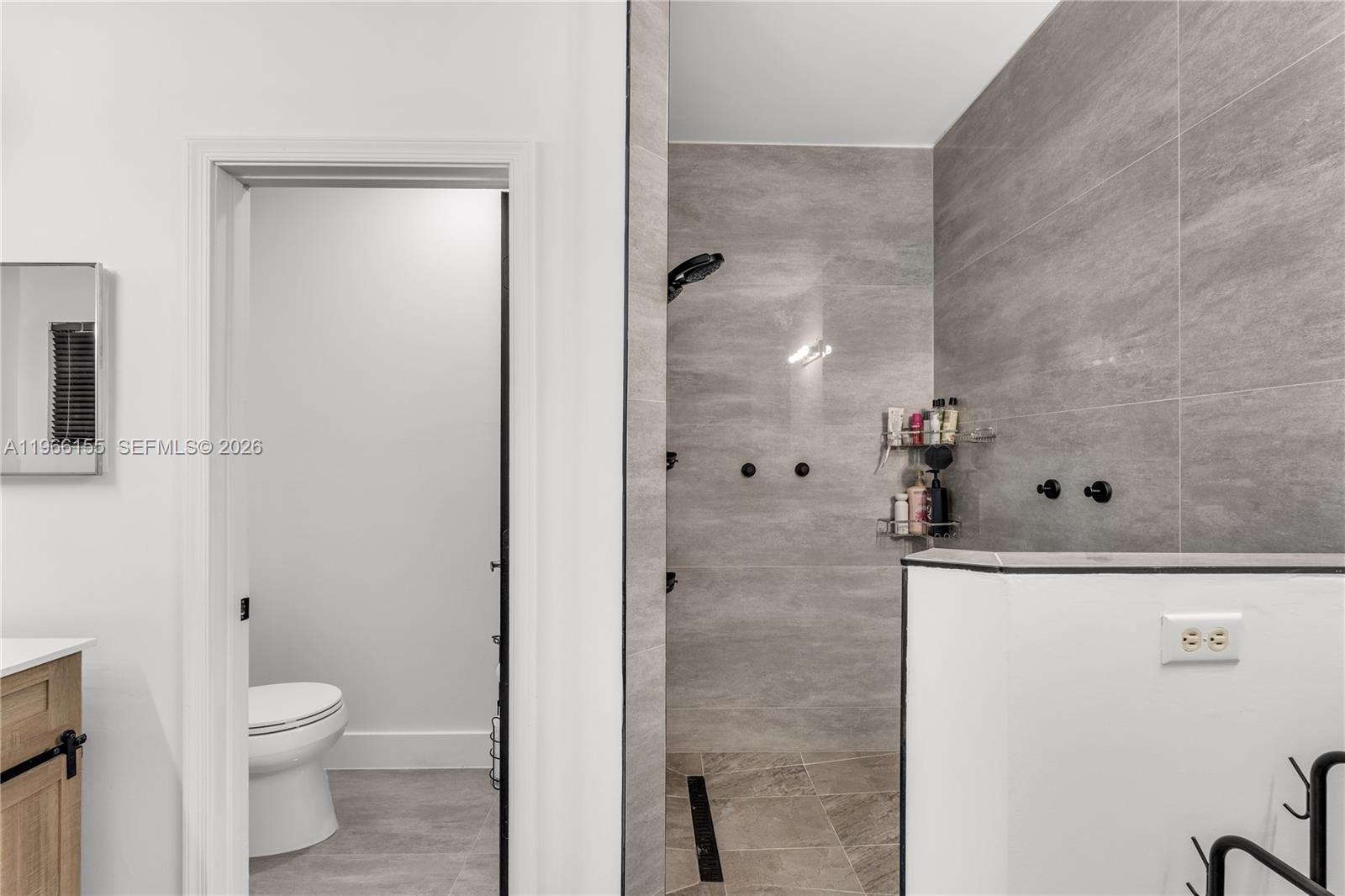 PORTOFINO OAKS - Residential