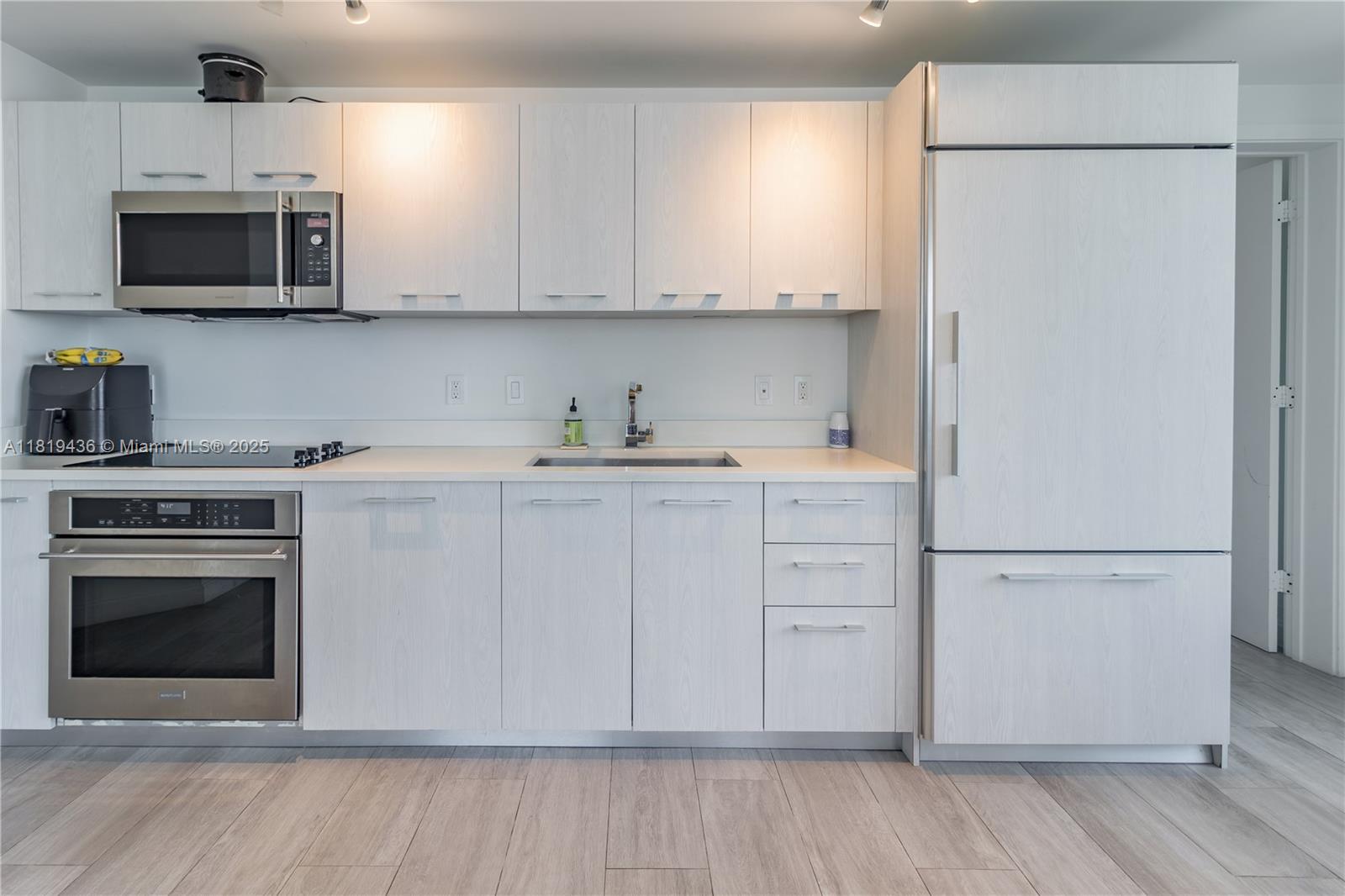 BRICKELL HEIGHTS WEST CON - Residential Lease