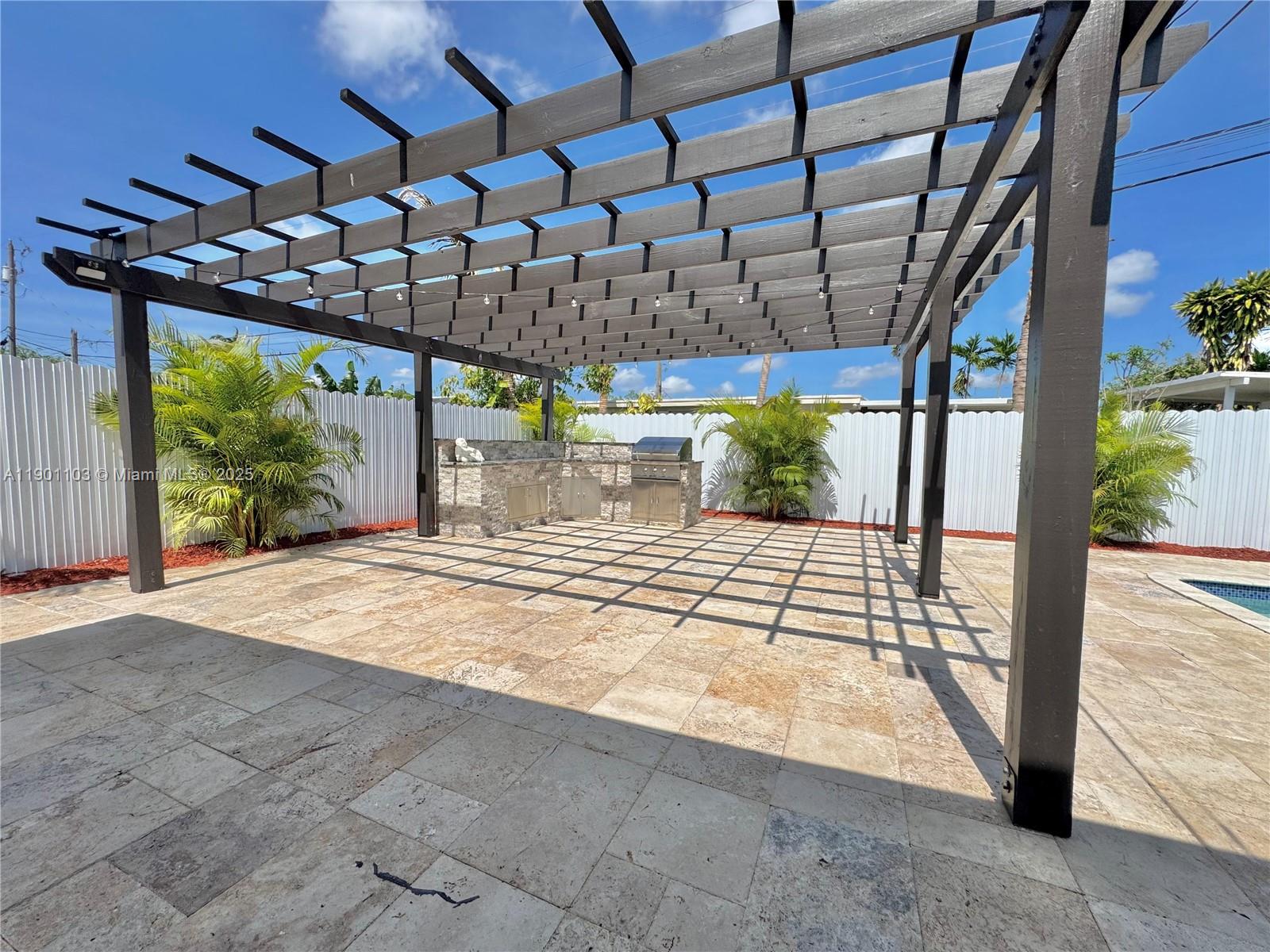 WESTWOOD LAKE 4TH ADDN - Residential Lease