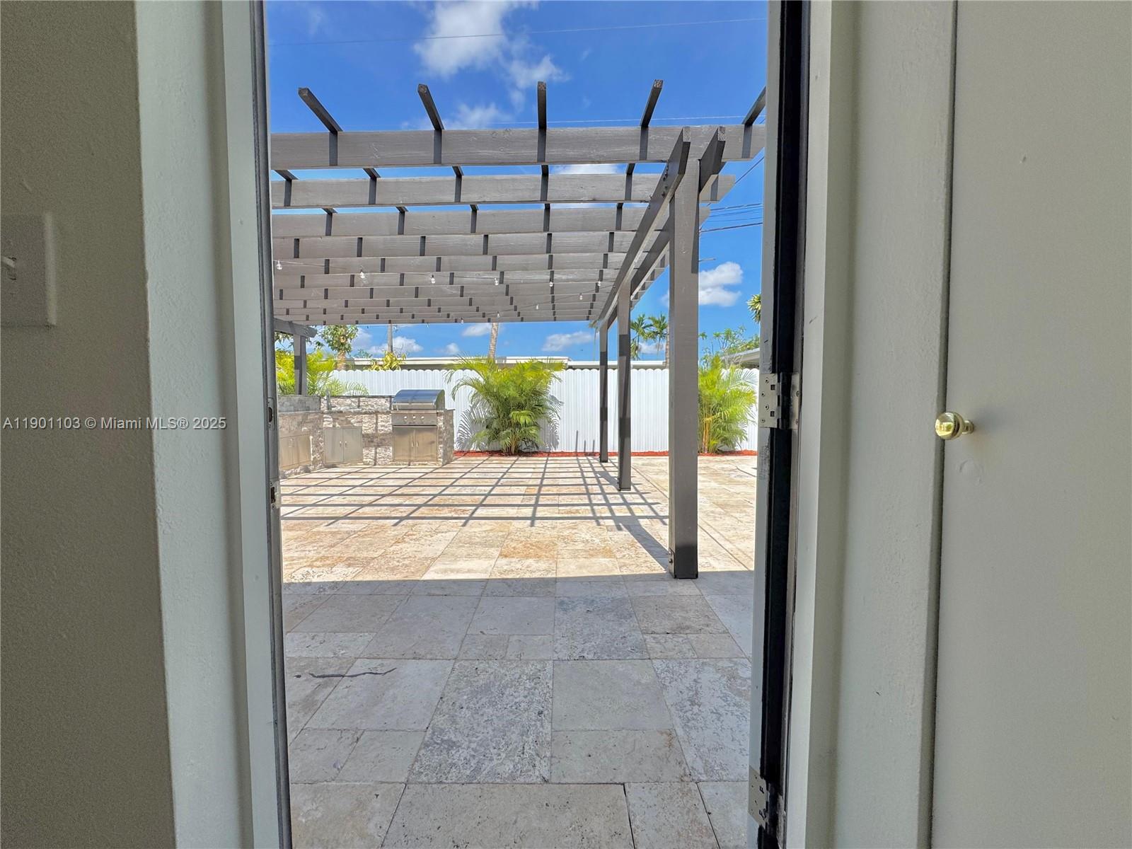 WESTWOOD LAKE 4TH ADDN - Residential Lease