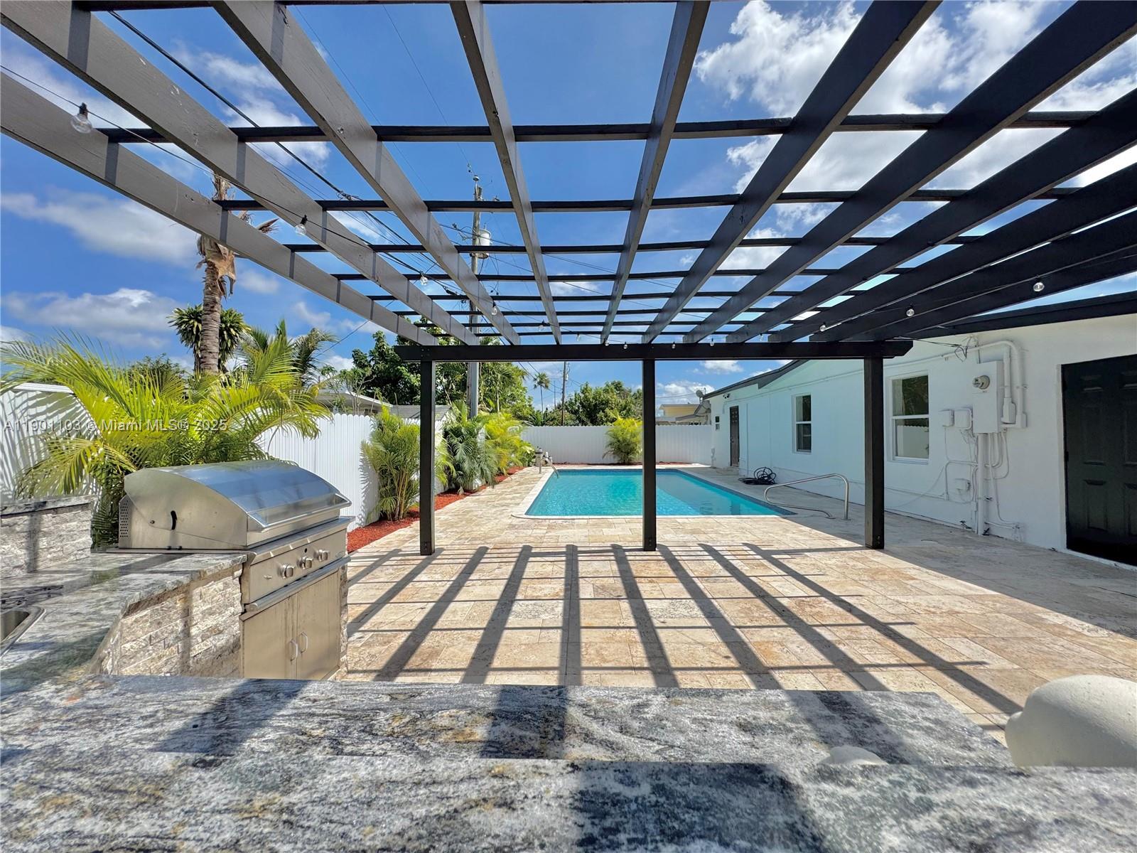 WESTWOOD LAKE 4TH ADDN - Residential Lease