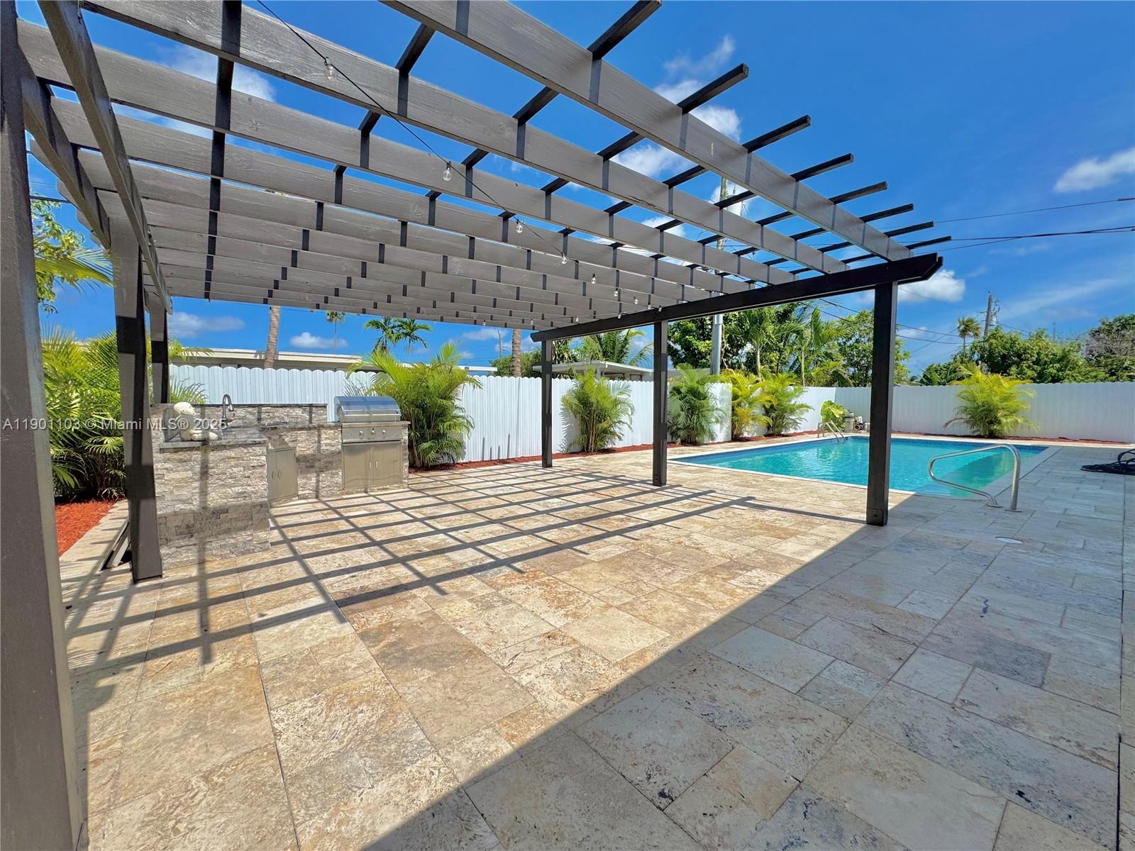 WESTWOOD LAKE 4TH ADDN - Residential Lease