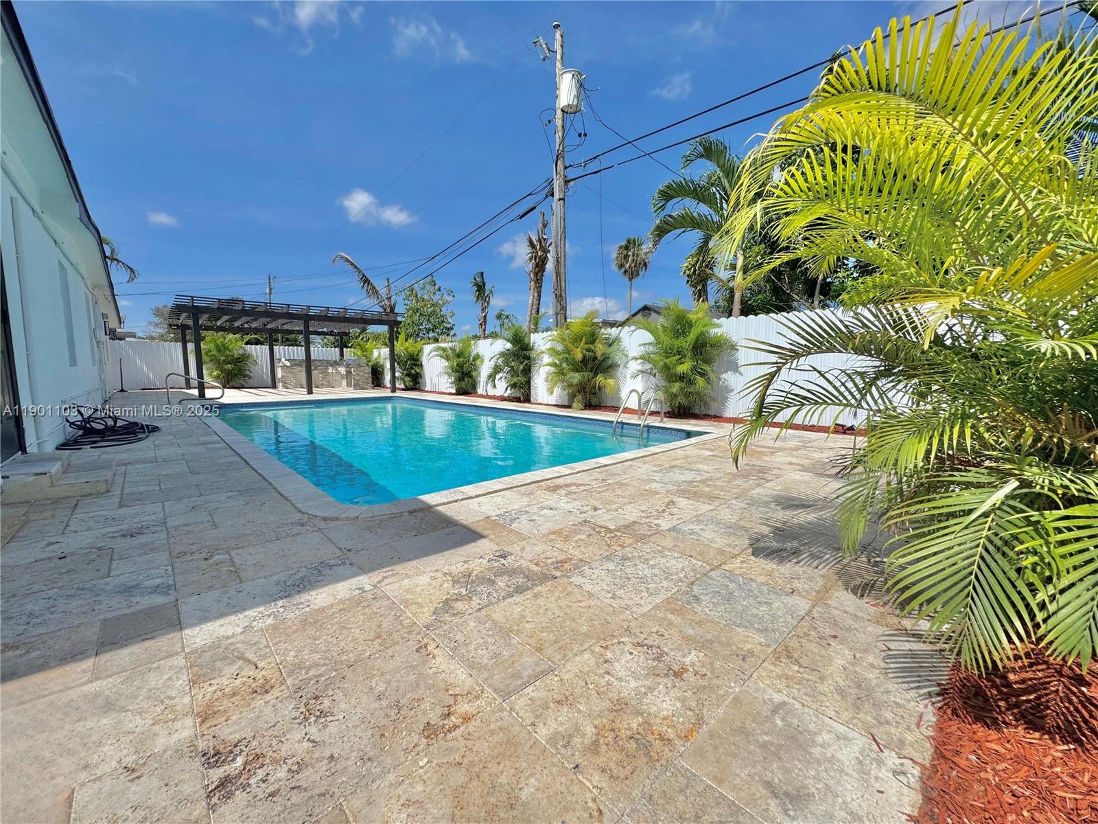 WESTWOOD LAKE 4TH ADDN - Residential Lease