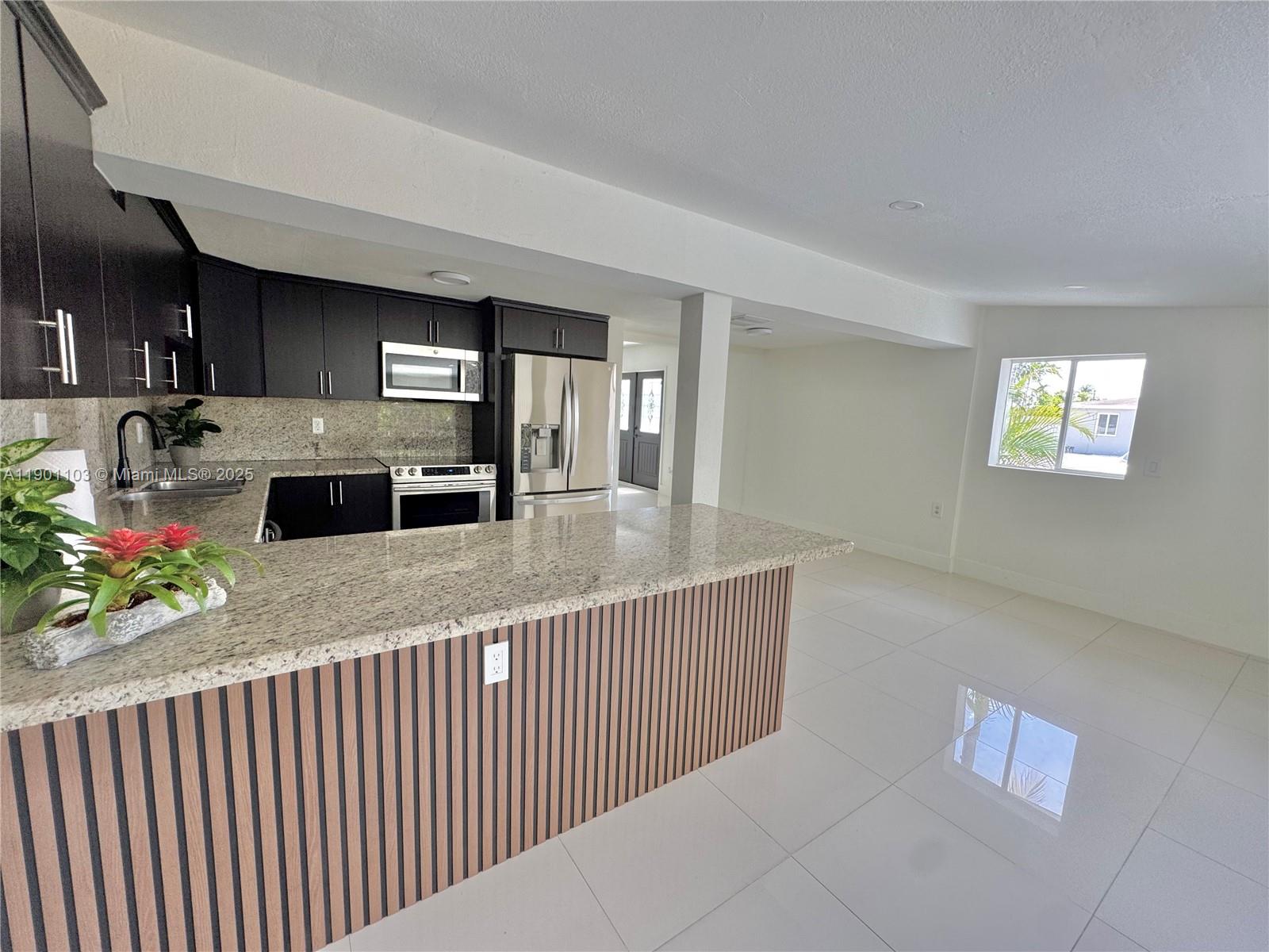 WESTWOOD LAKE 4TH ADDN - Residential Lease