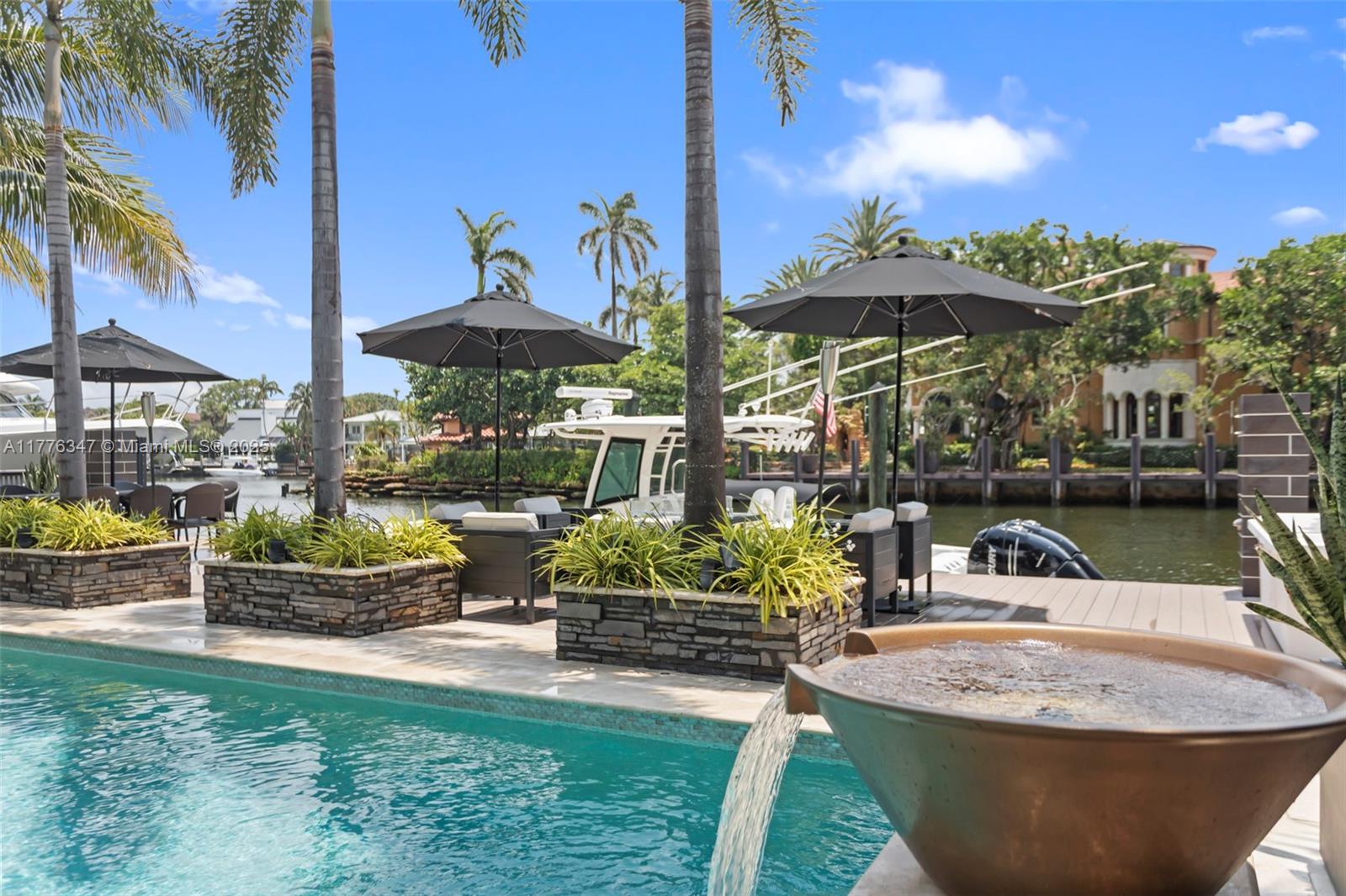 RIO VISTA ISLES - Residential