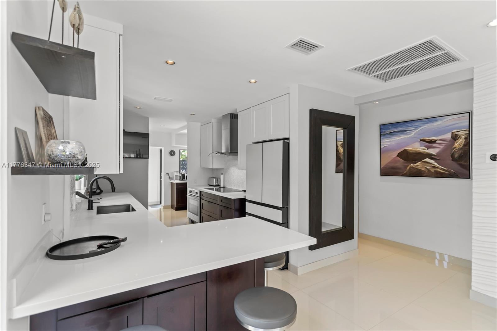 RIO VISTA ISLES - Residential