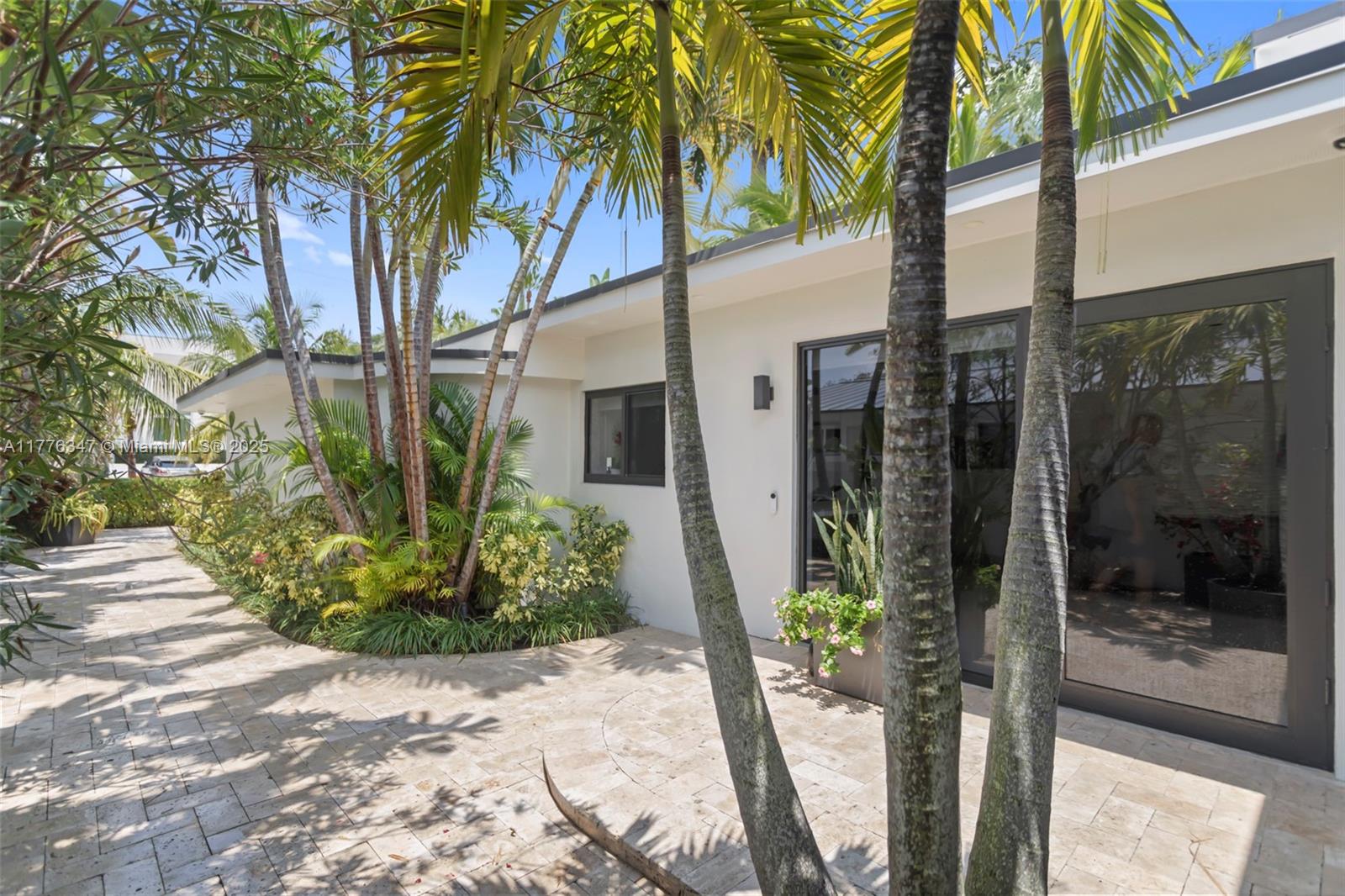 RIO VISTA ISLES - Residential