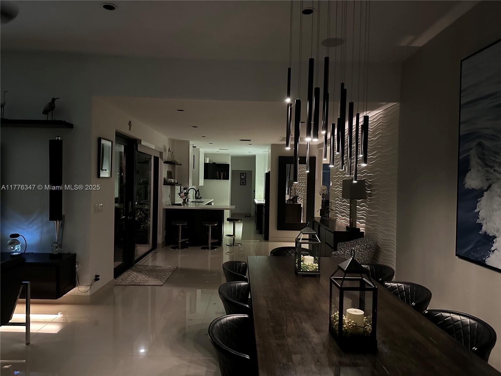 RIO VISTA ISLES - Residential