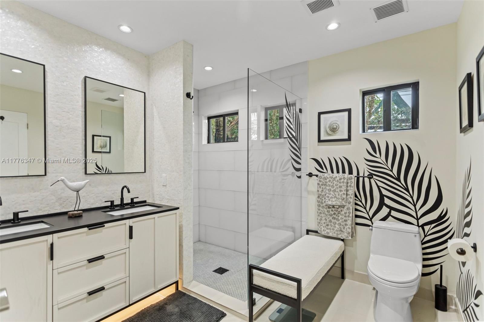 RIO VISTA ISLES - Residential