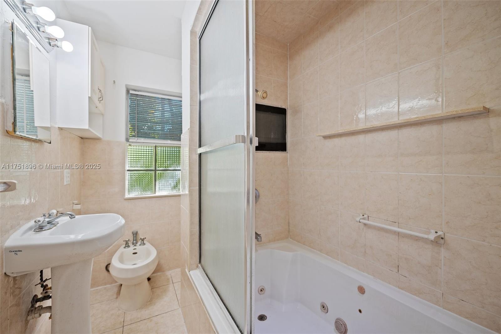 MIAMI SHORES ESTATES - Residential