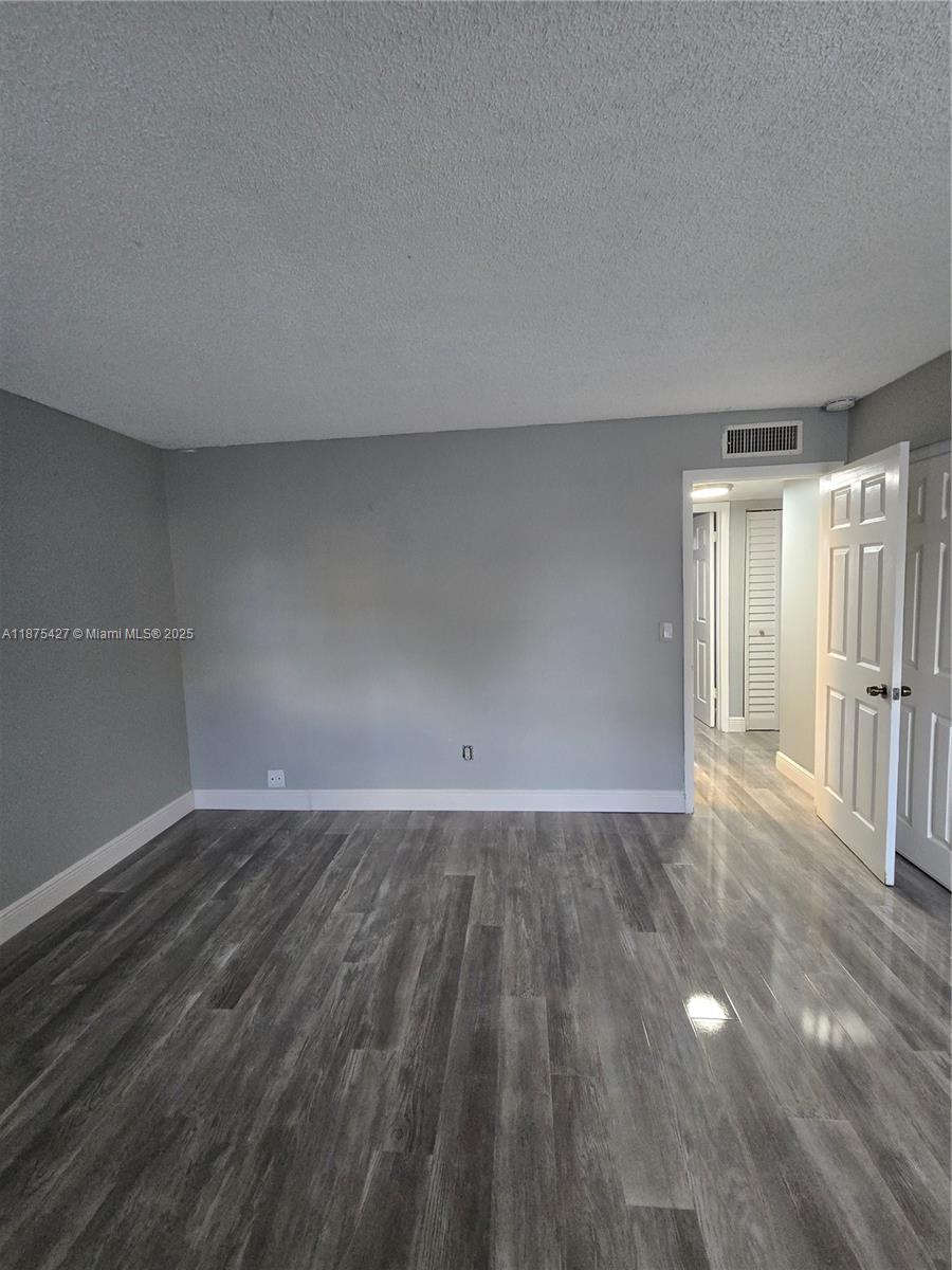 BROOKFIELD SQUARE CONDO - Residential