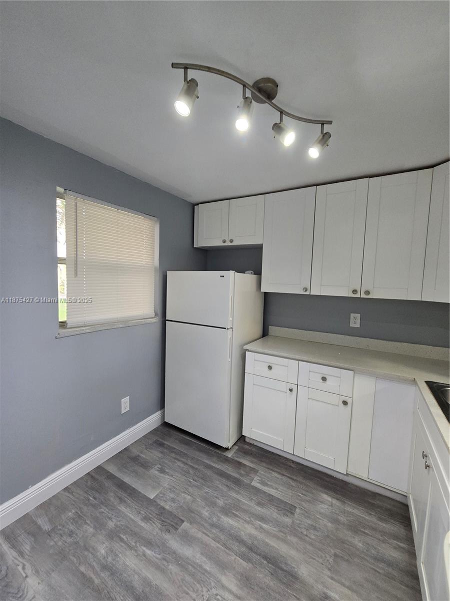 BROOKFIELD SQUARE CONDO - Residential