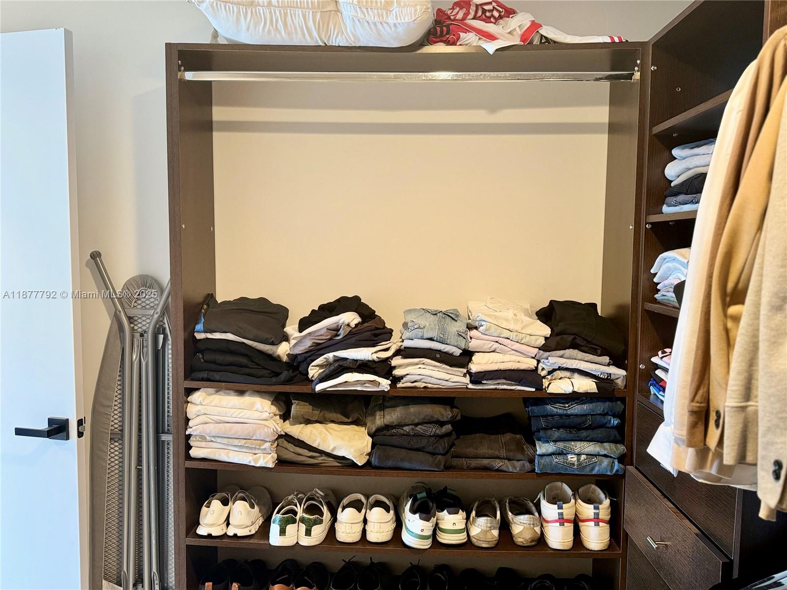 ARTECH RESIDENCES AT AVEN - Residential