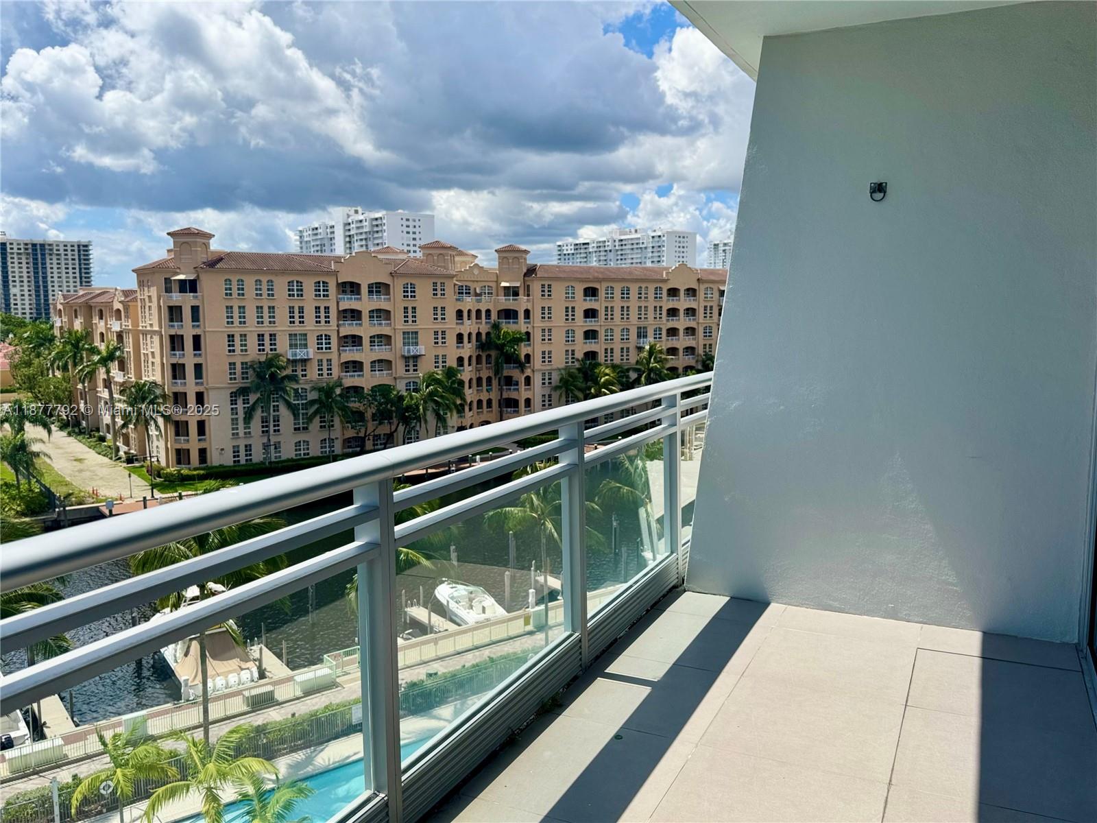 ARTECH RESIDENCES AT AVEN - Residential