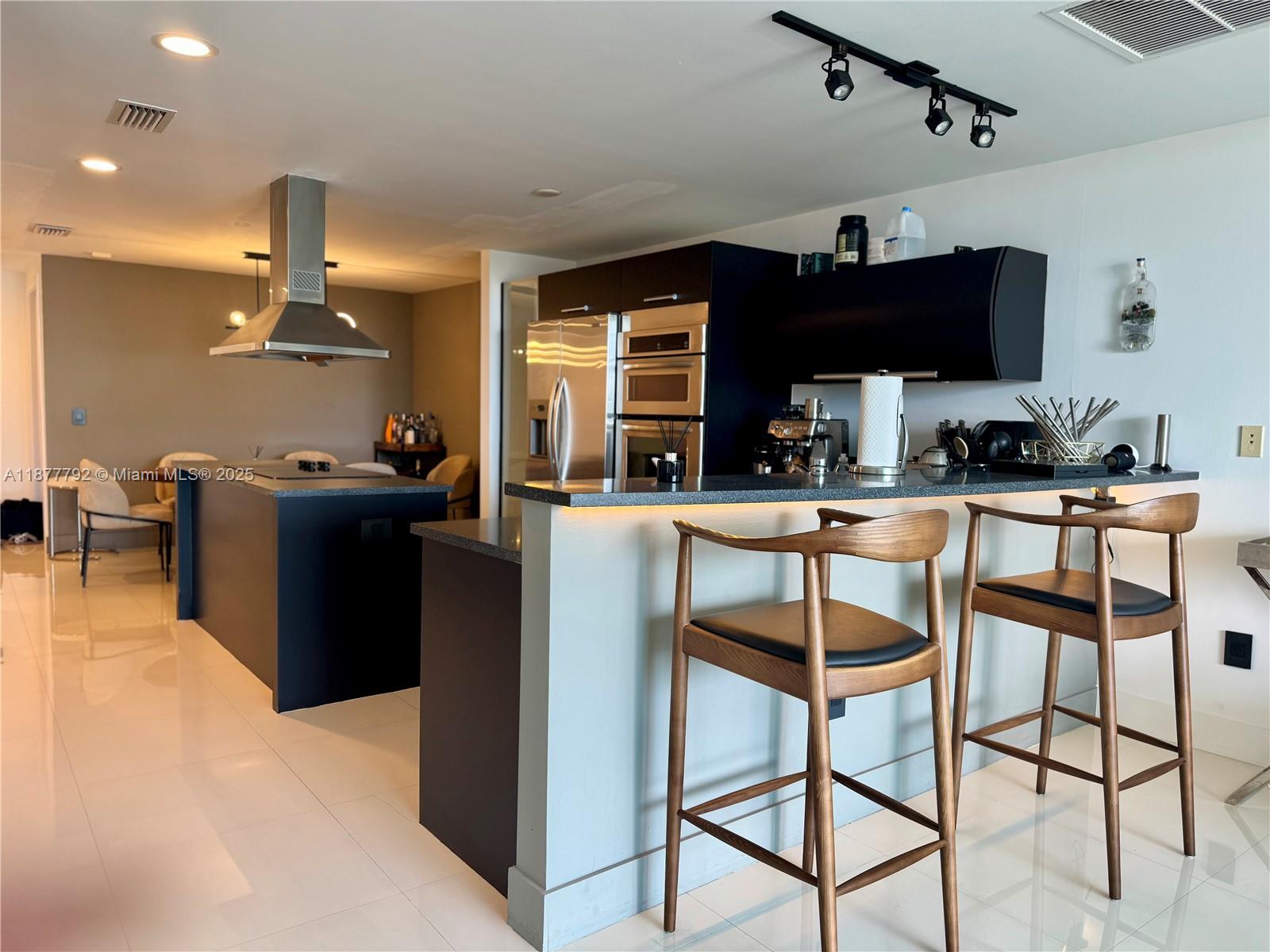 ARTECH RESIDENCES AT AVEN - Residential