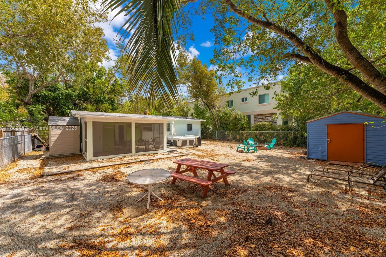 KEY LARGO BEACH - Residential Lease