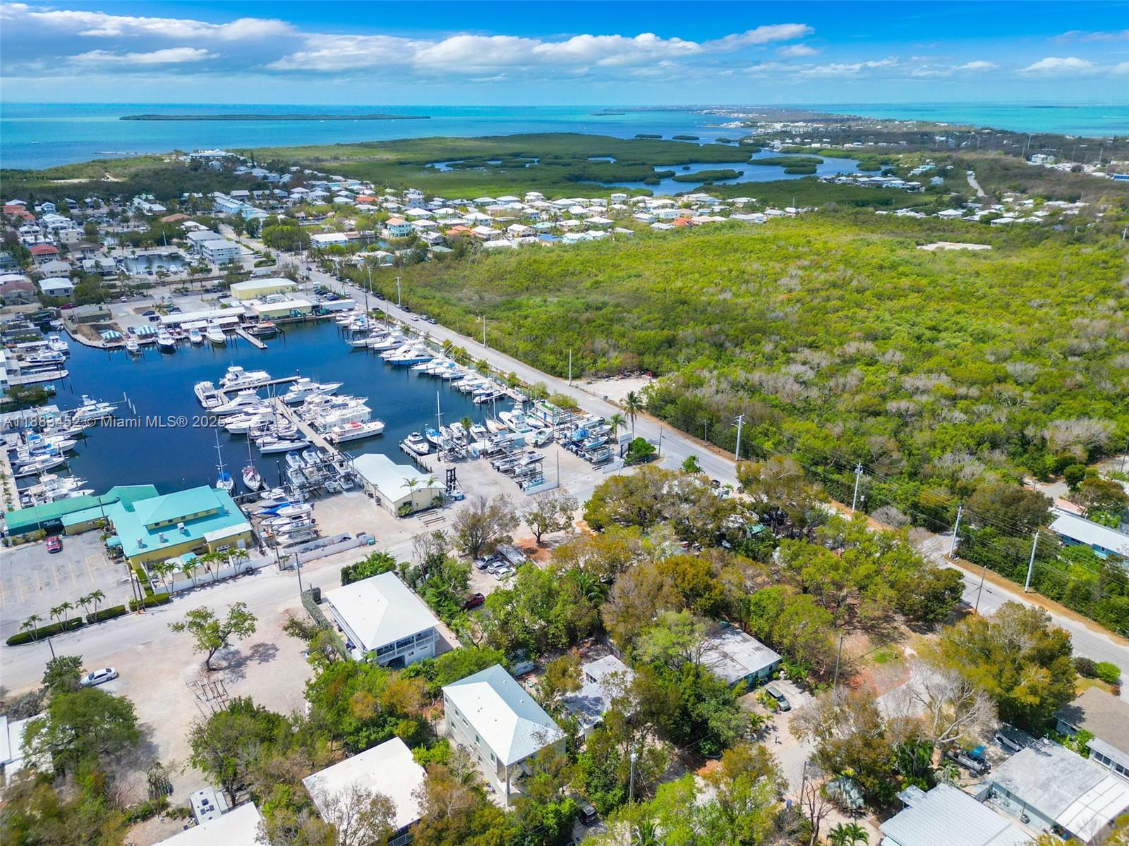 KEY LARGO BEACH - Residential Lease