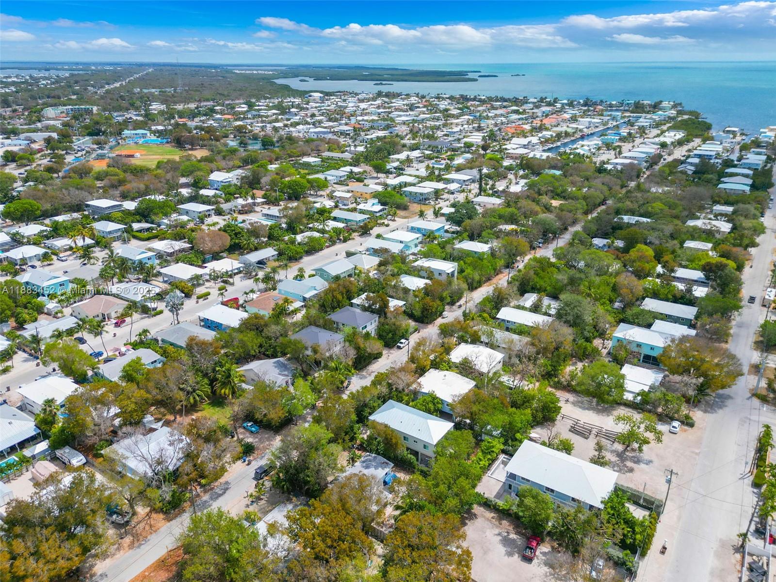 KEY LARGO BEACH - Residential Lease