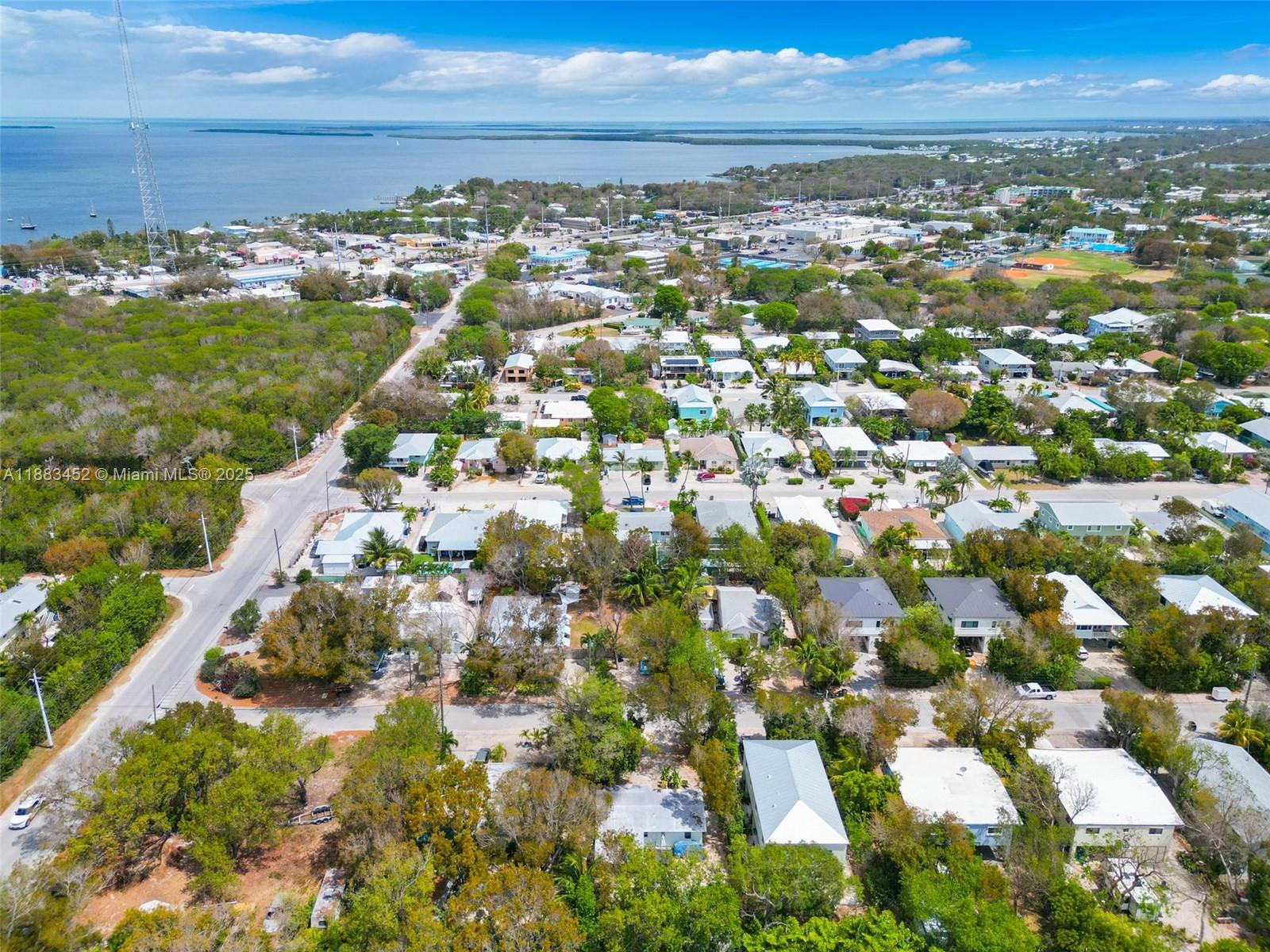 KEY LARGO BEACH - Residential Lease