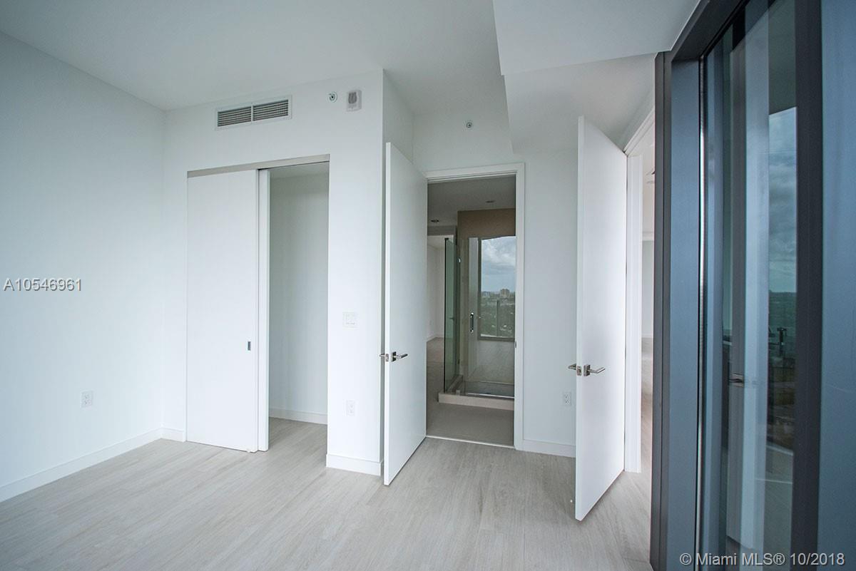 CLUB RESIDENCES AT PARK G - Residential Lease