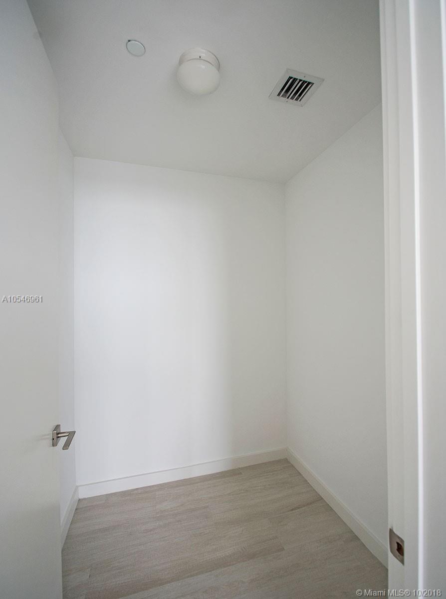 CLUB RESIDENCES AT PARK G - Residential Lease