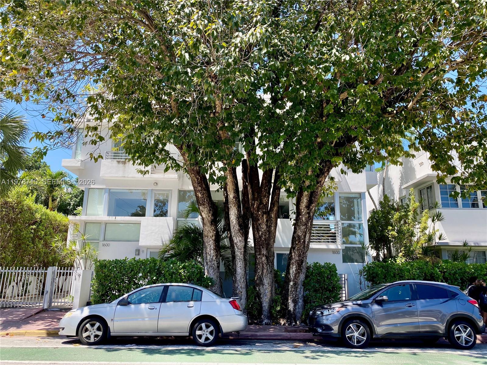 MICHIGAN PLACE CONDO - Residential Lease