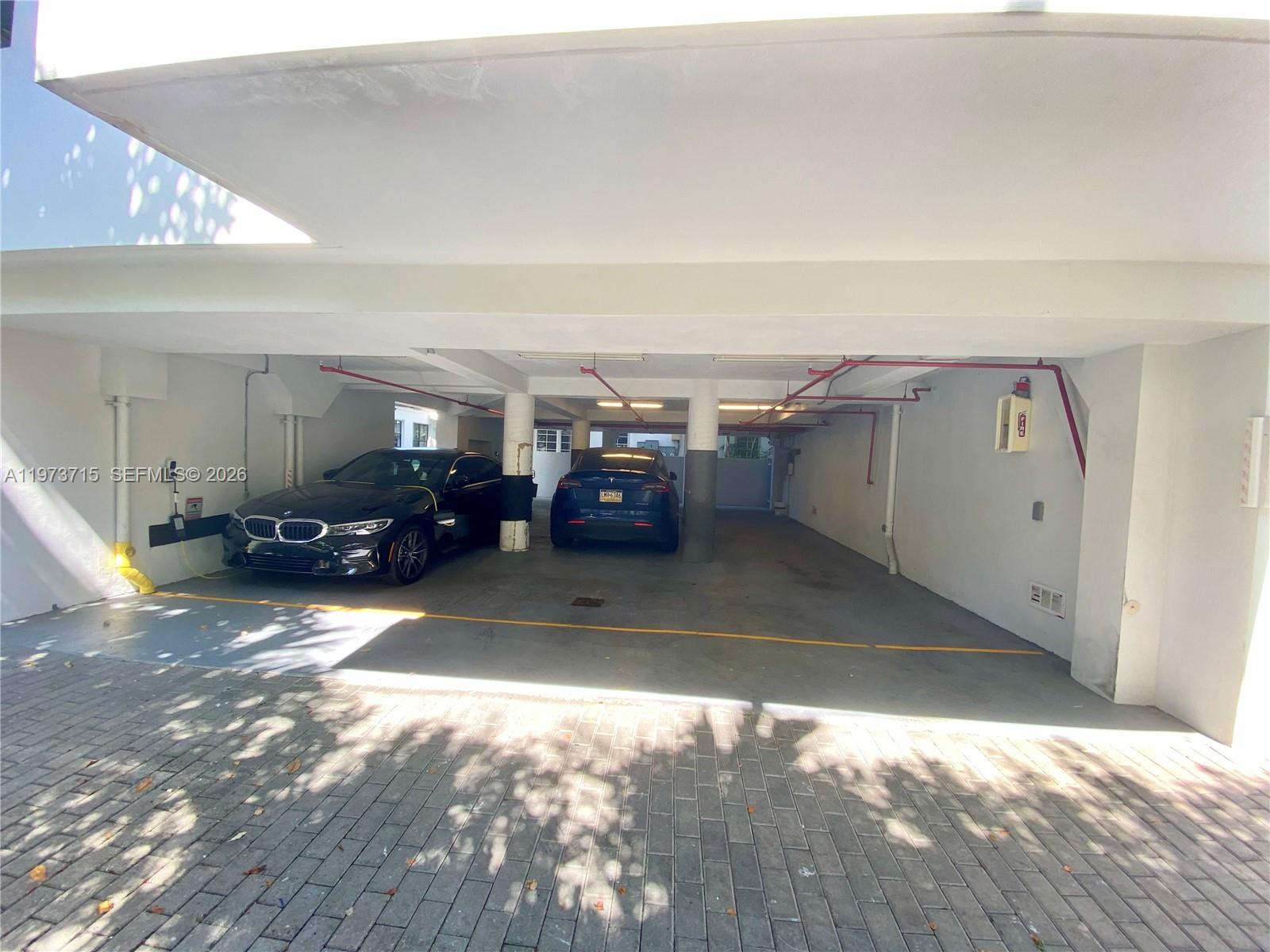 MICHIGAN PLACE CONDO - Residential Lease