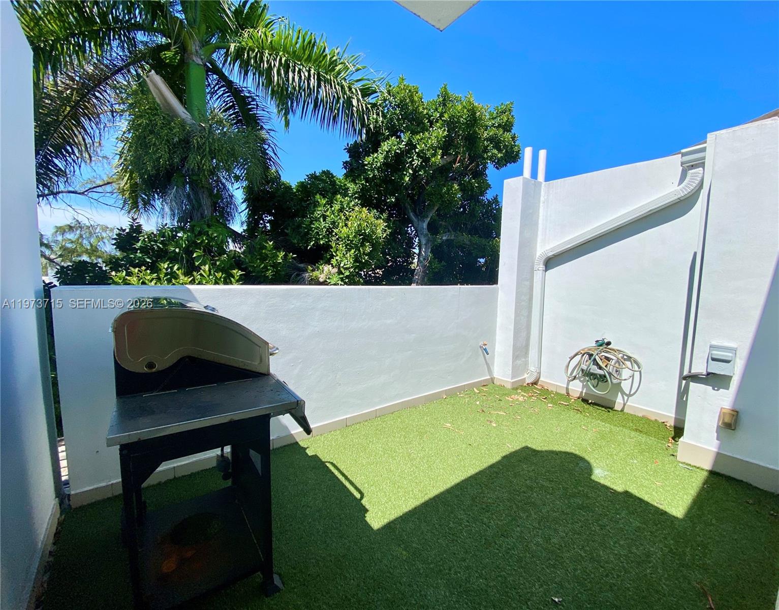 MICHIGAN PLACE CONDO - Residential Lease