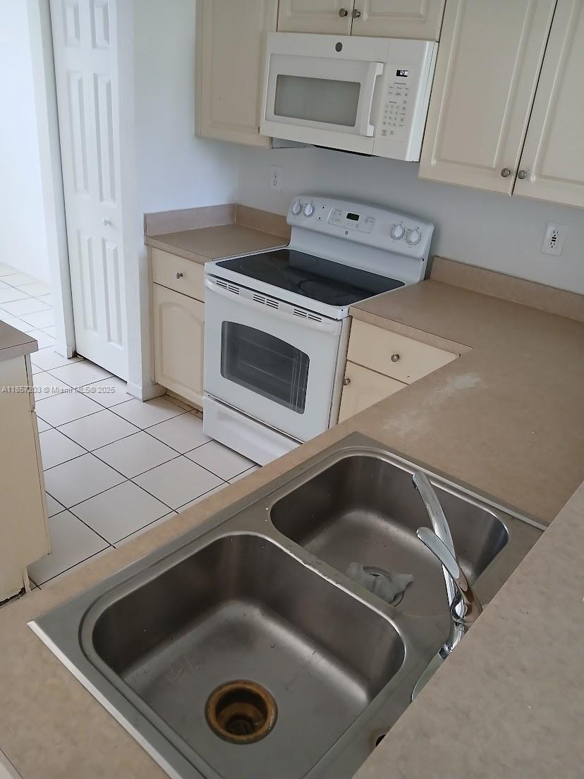 SAN REMO - Residential Lease