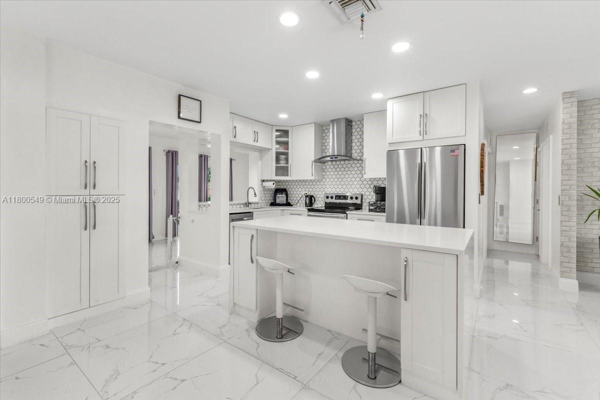 4340 Nw 19th Ave, Oakland Park, Miami-Dade County, Florida - 3 Bedrooms  
2 Bathrooms - 