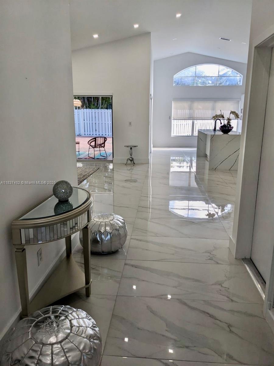 5362 NW 55th Ter